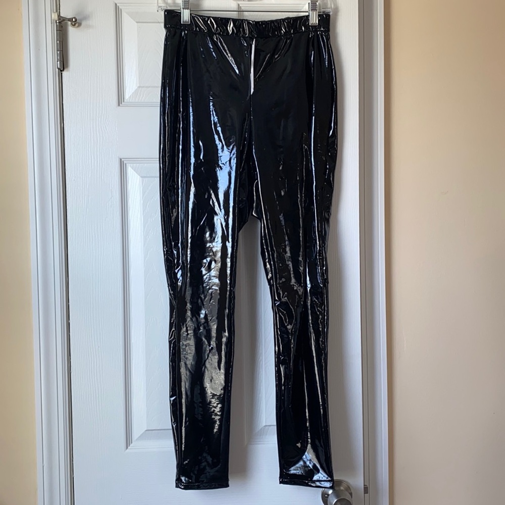 Shiny faux leather pants